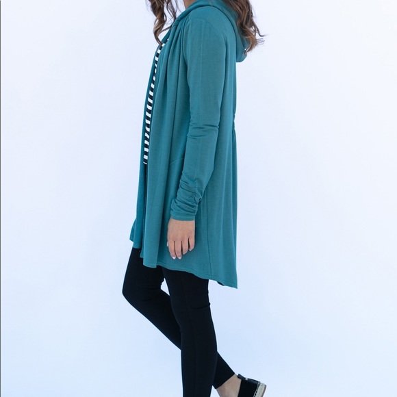 Evy’s Tree The Addyson Wrap w belt in Ocean Reef teal blue, size XL - Picture 3 of 11